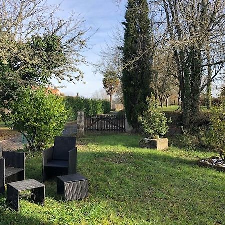 Charmant Gite En Perigord Vert Douchapt Bagian luar foto