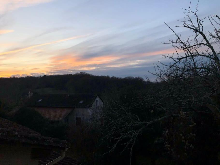 Charmant Gite En Perigord Vert Douchapt Bagian luar foto